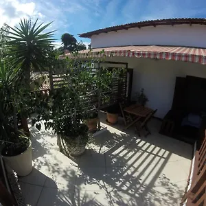 Casa Rosas 2* Búzios